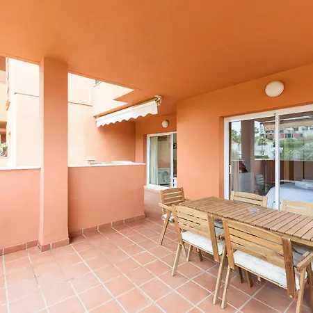 公寓 Stylish 2-bed With Large Terrace & Pool 马尔韦利亚